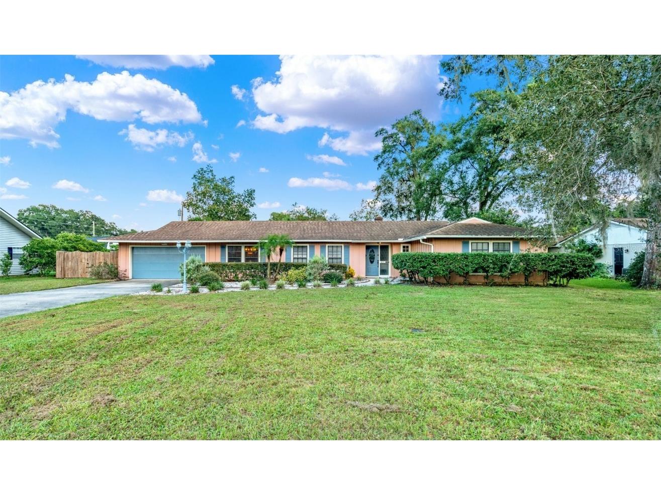 827 N Boston Avenue Deland FL 32724 V4938859 image1