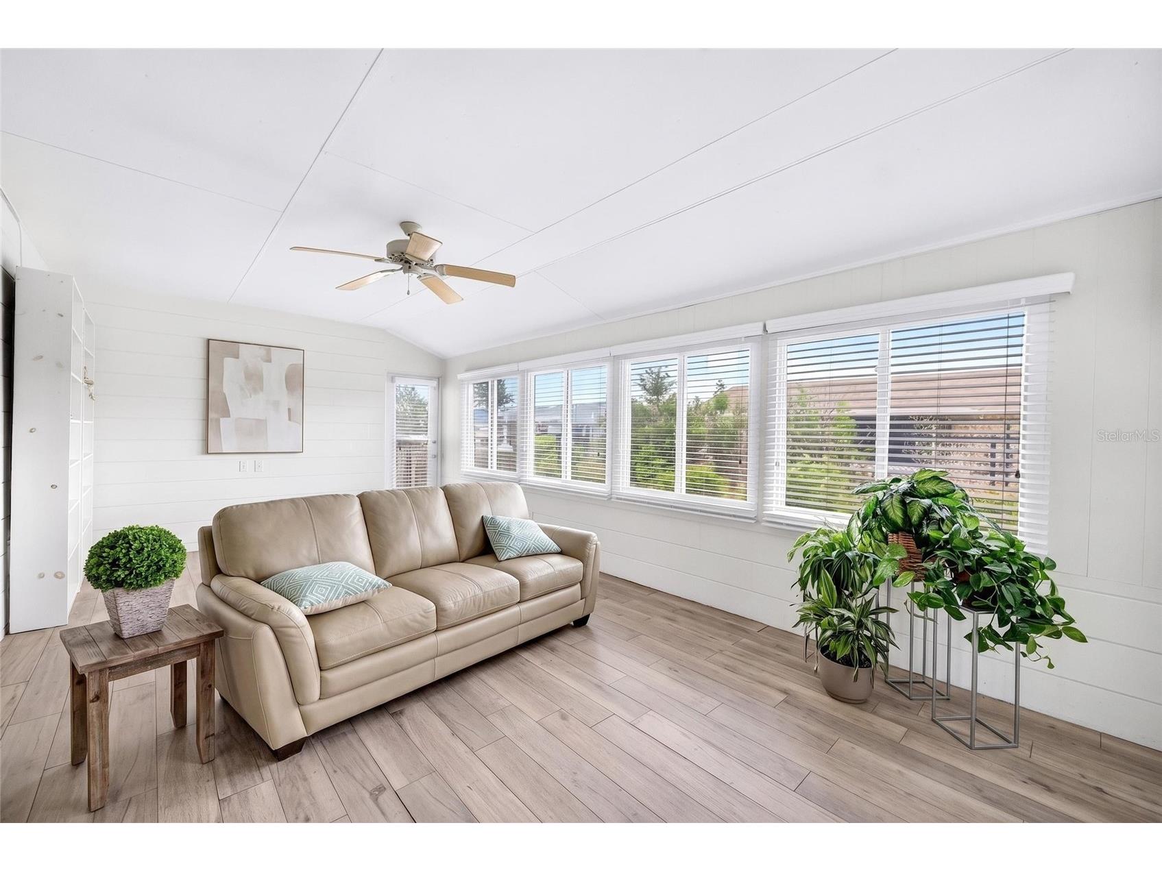 827 Oakmont Avenue Sun City Center FL 33573 TB8518591 image21