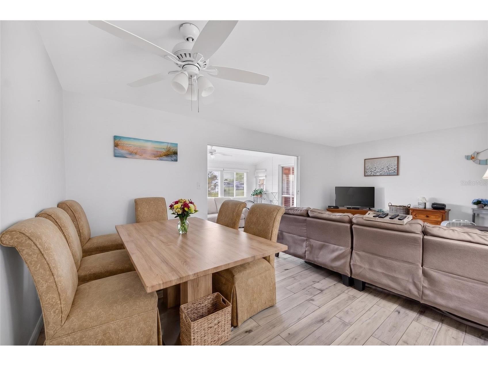 827 Oakmont Avenue Sun City Center FL 33573 TB8518591 image28