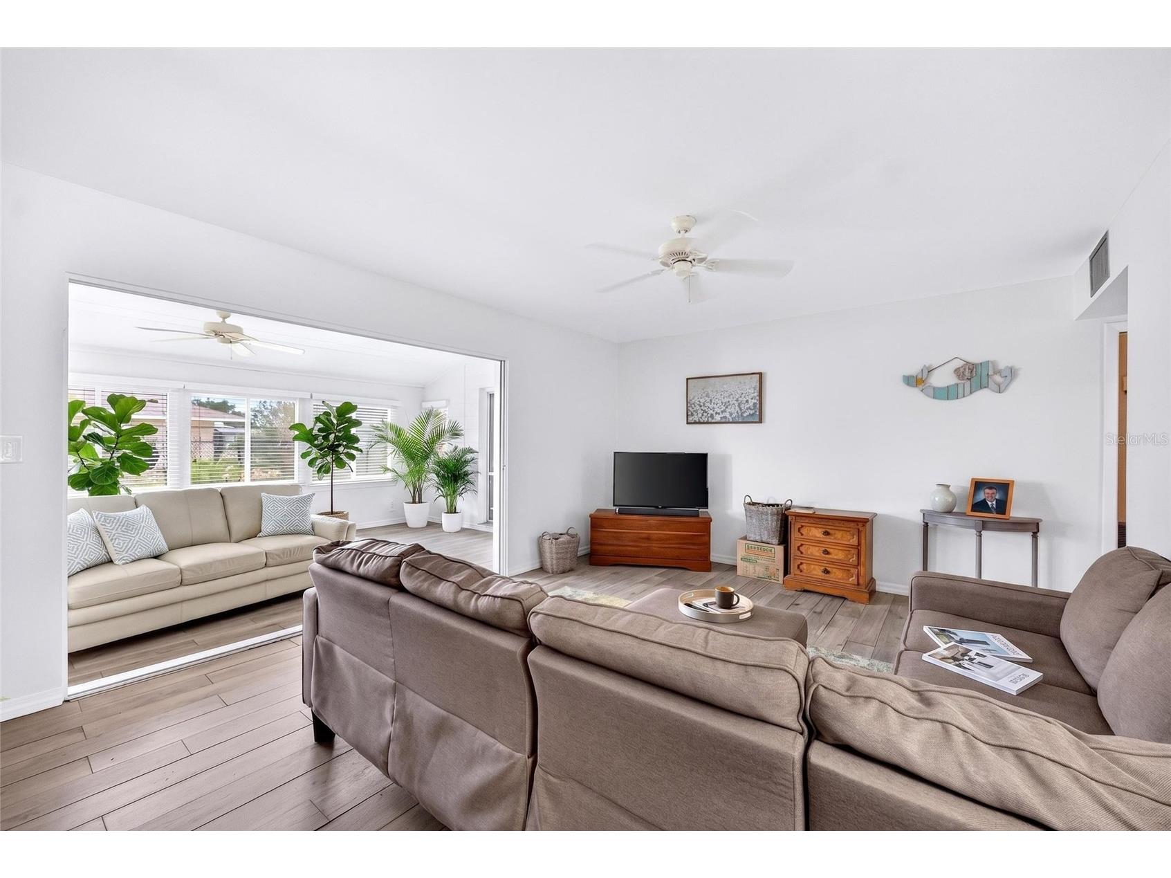 827 Oakmont Avenue Sun City Center FL 33573 TB8518591 image36