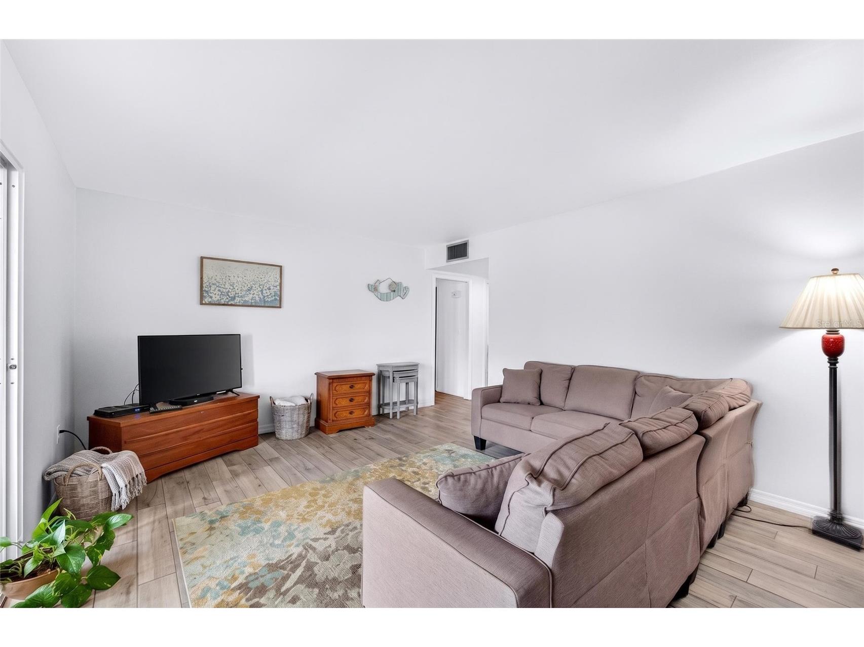 827 Oakmont Avenue Sun City Center FL 33573 TB8518591 image37