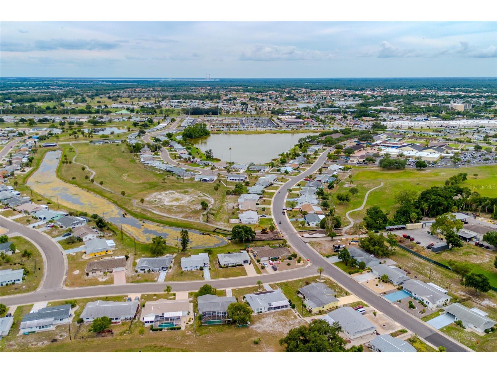 827 Oakmont Avenue Sun City Center FL 33573 TB8518591 image39