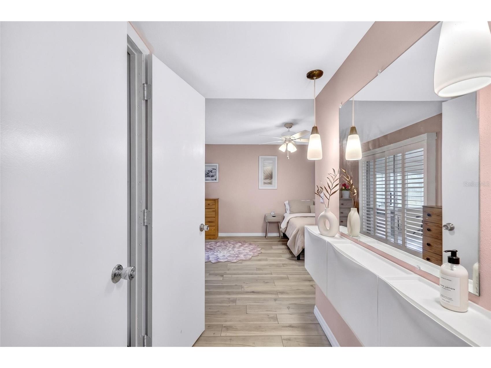 827 Oakmont Avenue Sun City Center FL 33573 TB8518591 image5