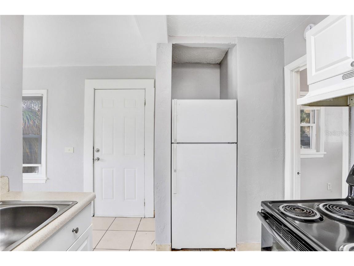 827 Paris Avenue S Saint Petersburg FL 33701 TB8432047 image5