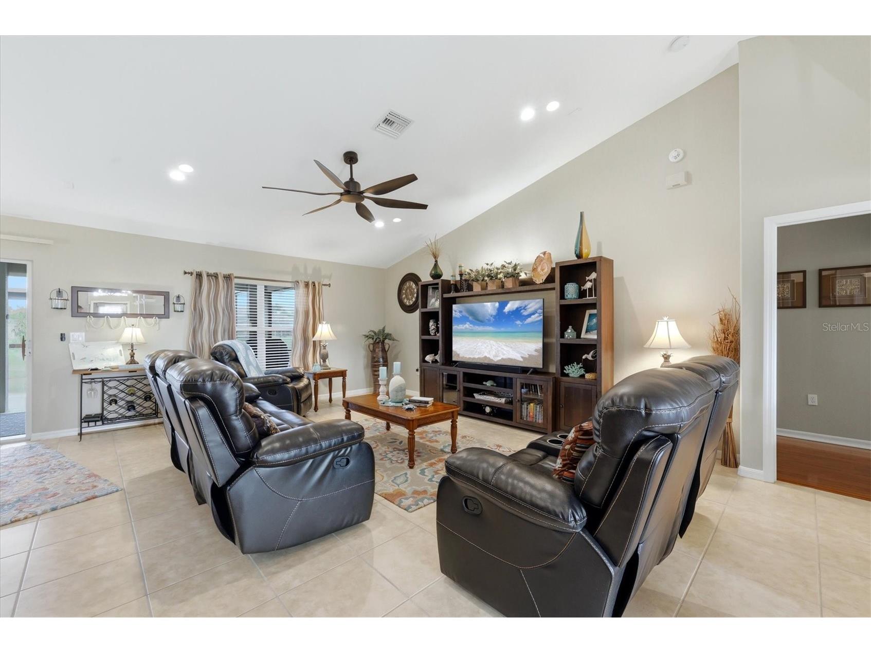 827 Rotonda Circle Rotonda West FL 33947 D6146699 image6