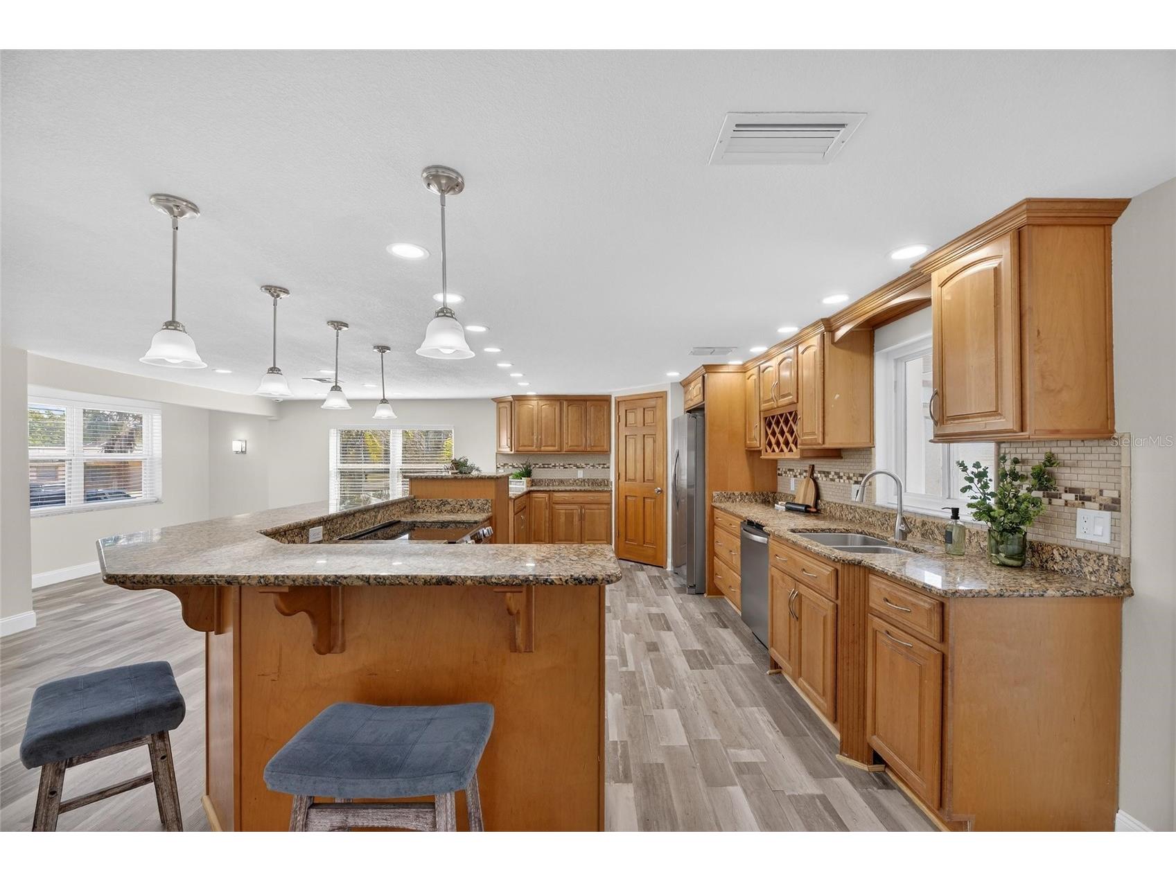 827 Seabreeze Drive Ruskin FL 33570 - TAMPA BAY/LITTLE MANATEE RIVER TB8475129 image19