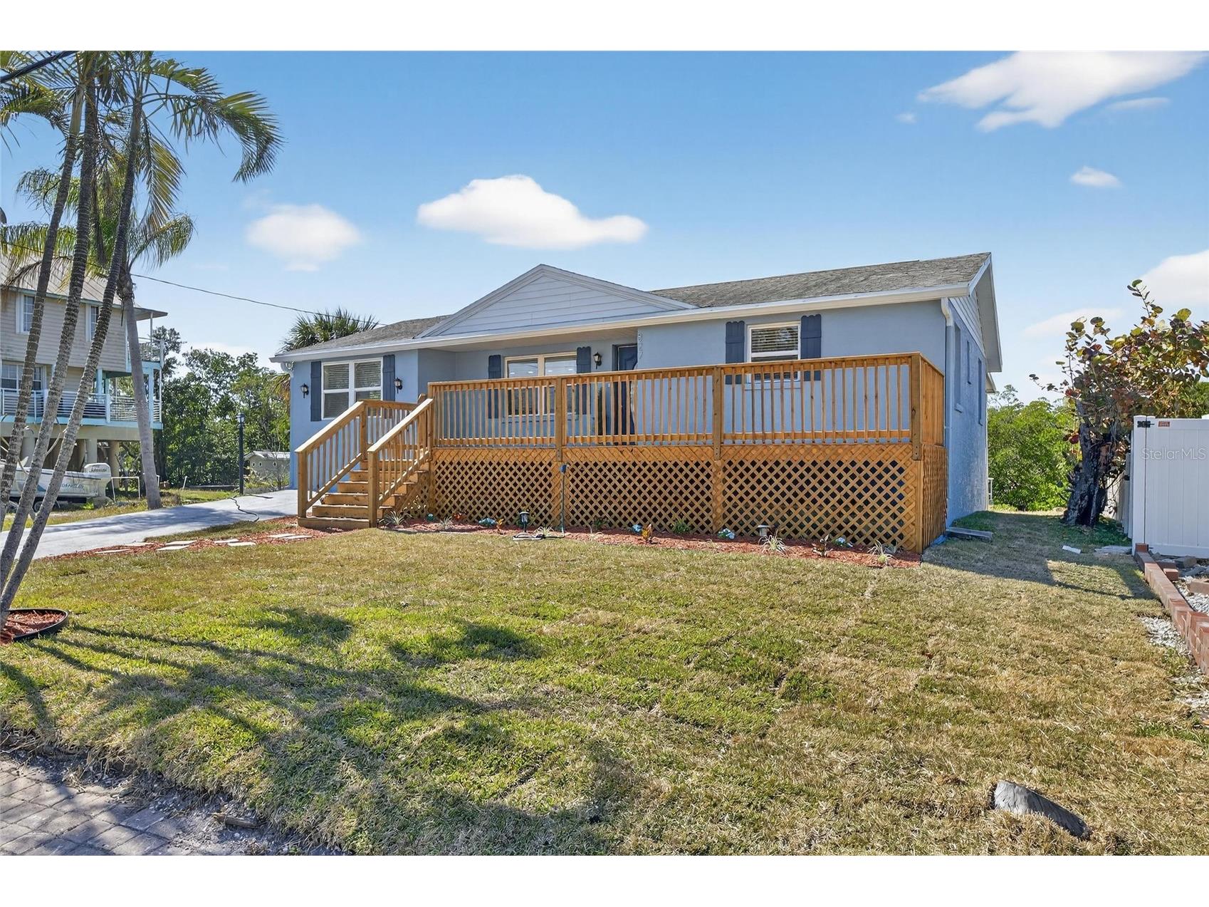827 Seabreeze Drive Ruskin FL 33570 - TAMPA BAY/LITTLE MANATEE RIVER TB8475129 image4