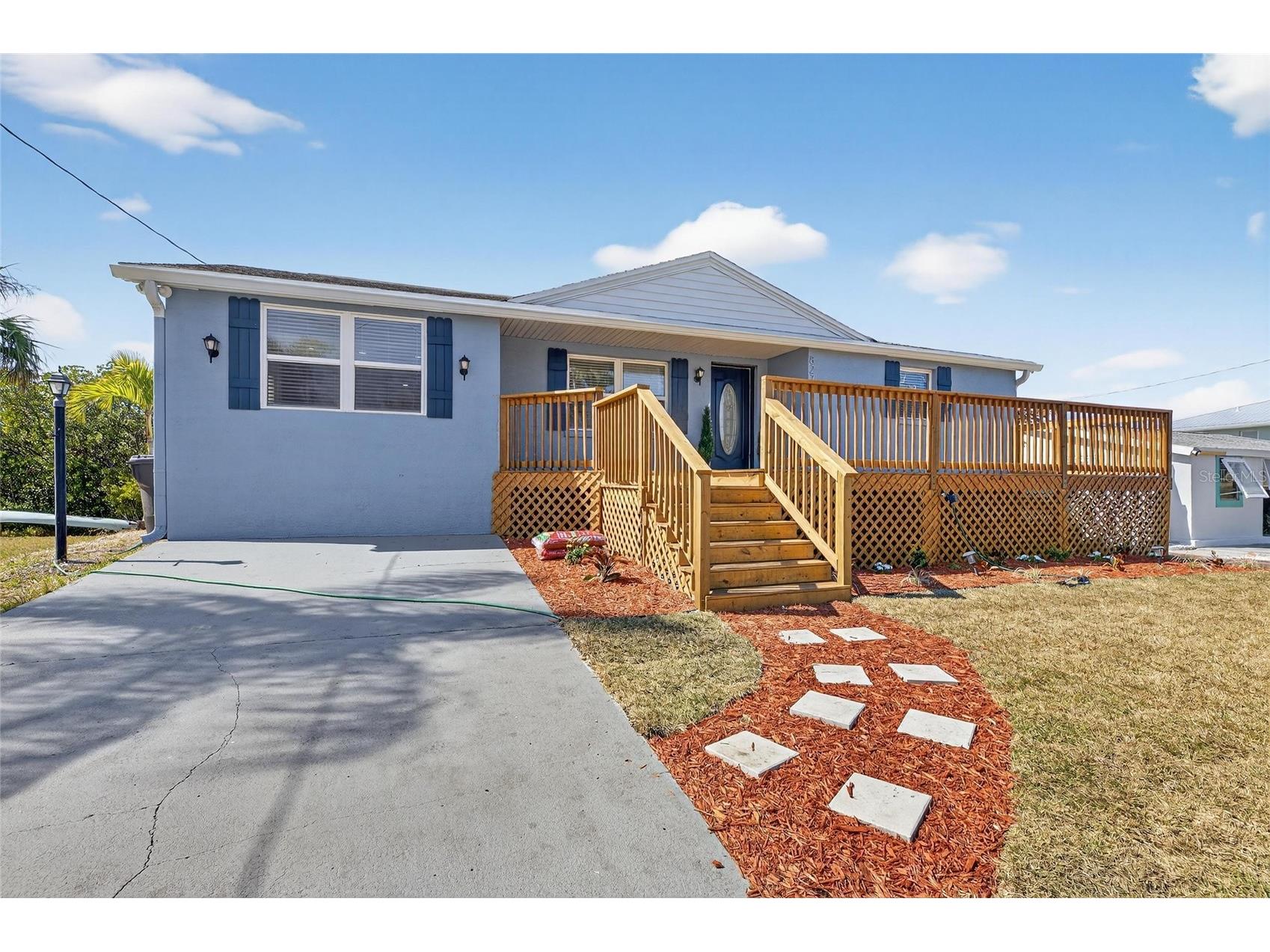 827 Seabreeze Drive Ruskin FL 33570 - TAMPA BAY/LITTLE MANATEE RIVER TB8475129 image5