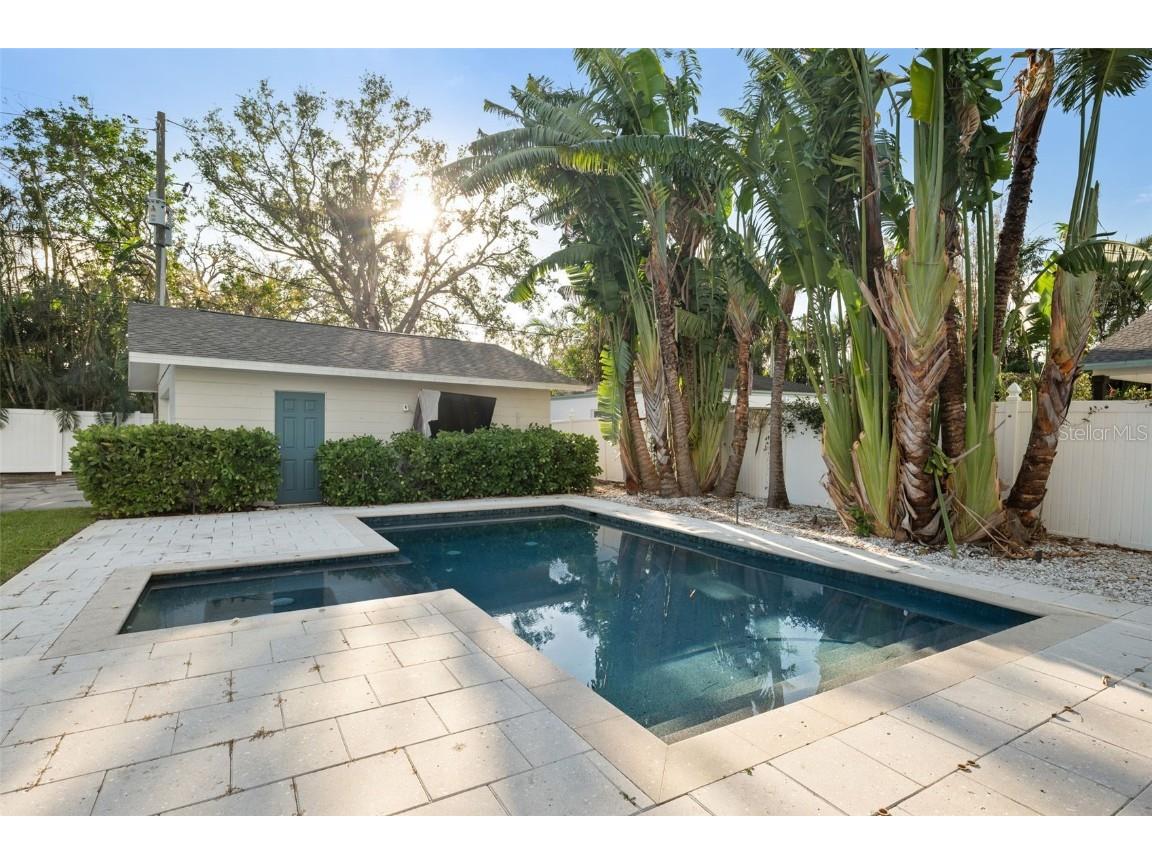 827 Snell Isle Boulevard NE Saint Petersburg FL 33704 TB8428009 image10