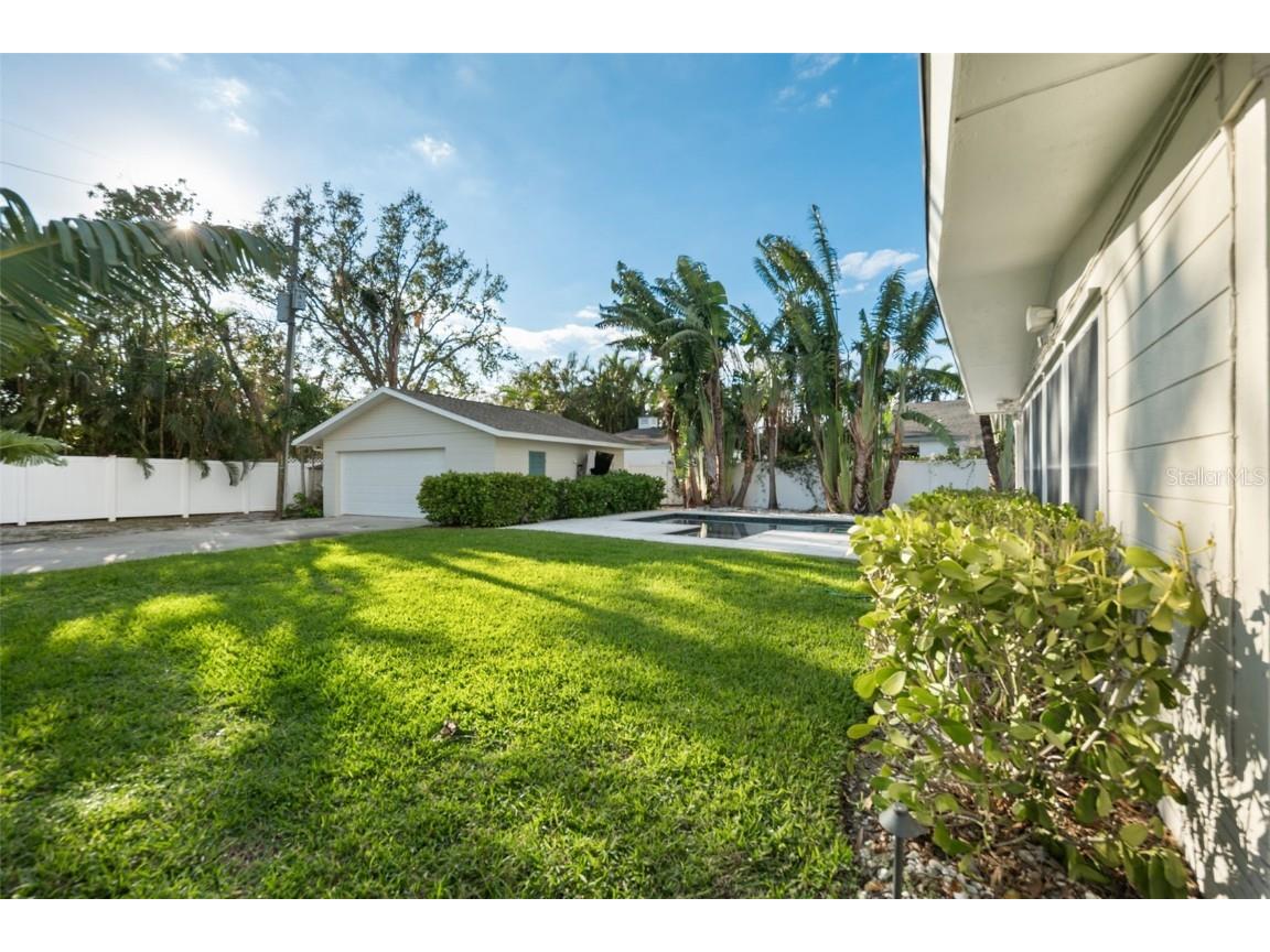 827 Snell Isle Boulevard NE Saint Petersburg FL 33704 TB8428009 image16