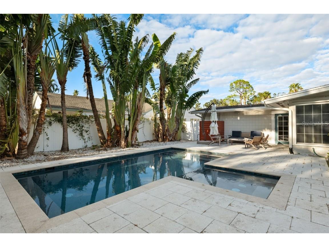 827 Snell Isle Boulevard NE Saint Petersburg FL 33704 TB8428009 image3