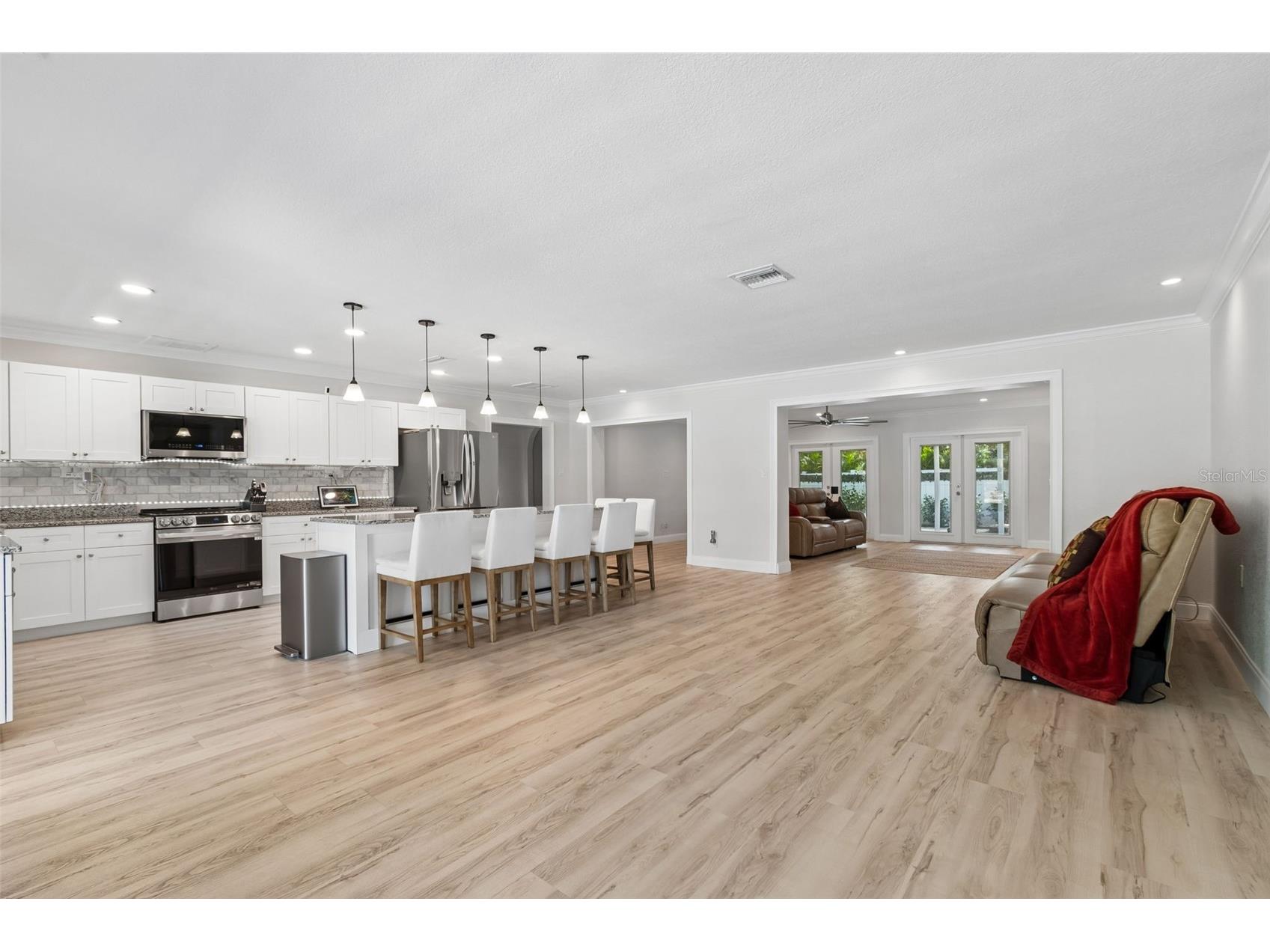 8270 30th Avenue N Saint Petersburg FL 33710 TB8496993 image15