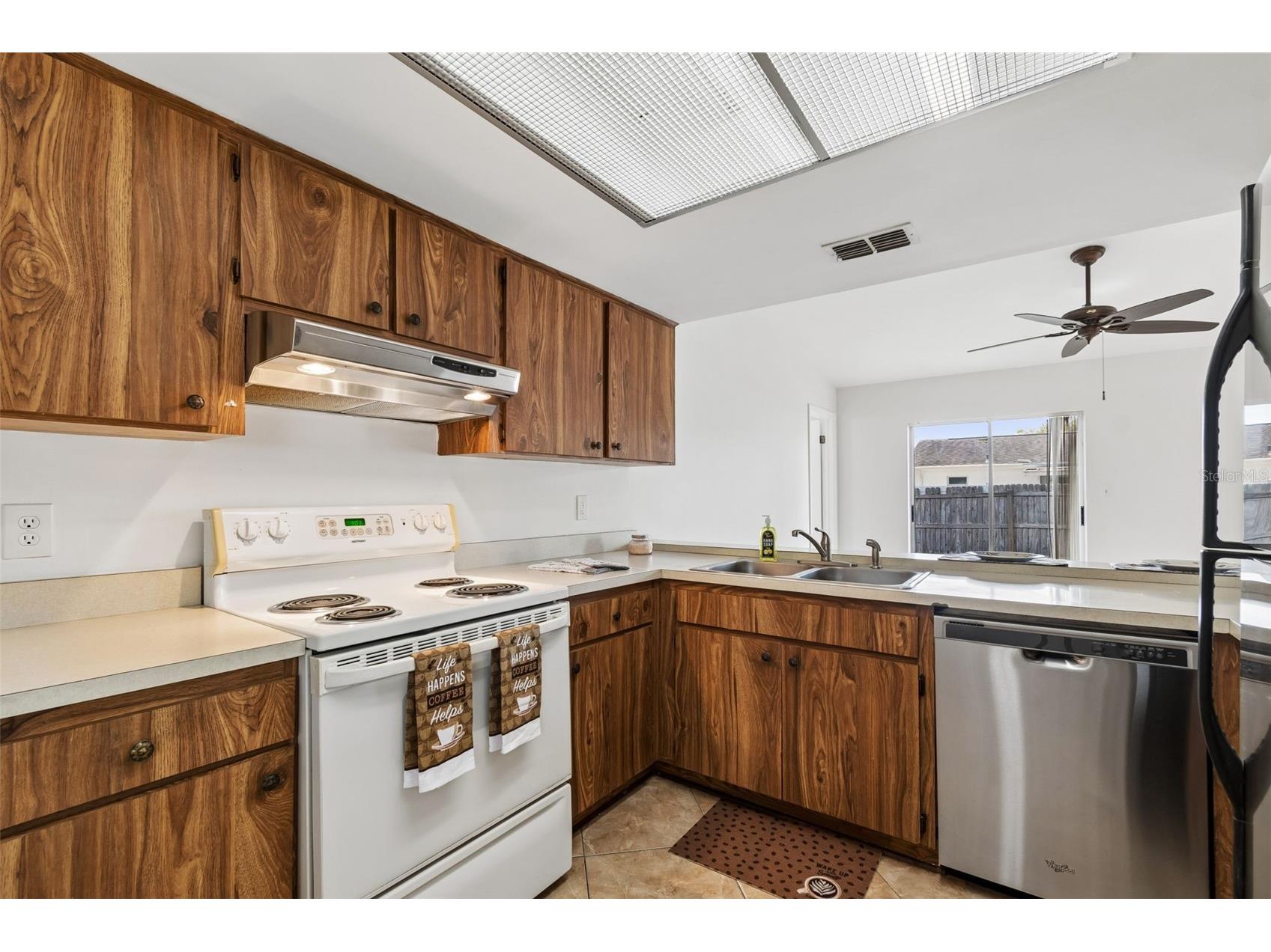 8272 Denise Drive E Seminole FL 33777 TB8507834 image15