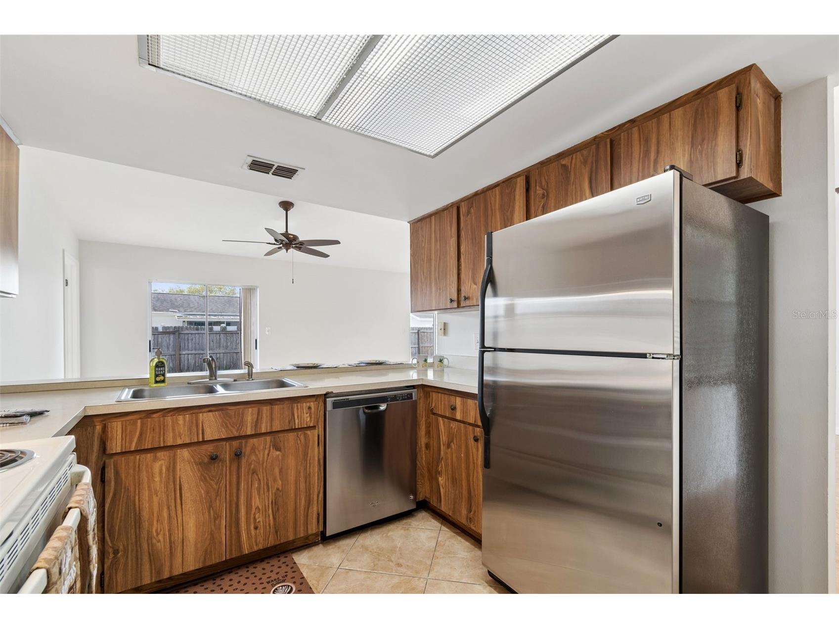 8272 Denise Drive E Seminole FL 33777 TB8507834 image16