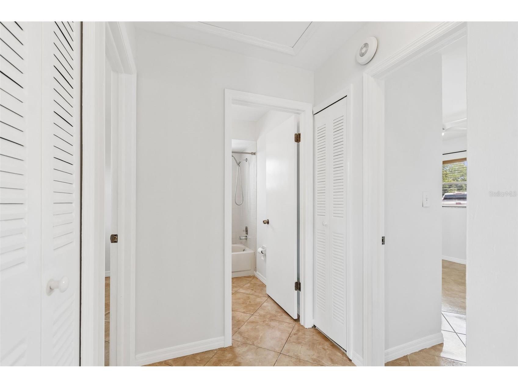 8272 Denise Drive E Seminole FL 33777 TB8507834 image23