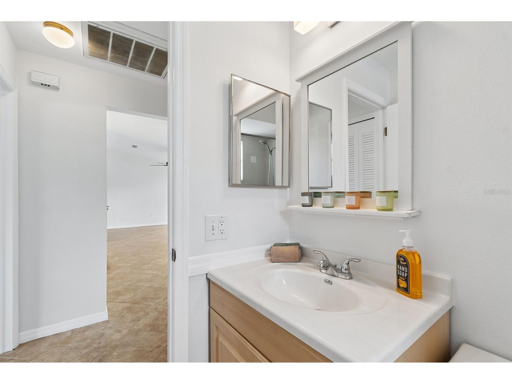 8272 Denise Drive E Seminole FL 33777 TB8507834 image28