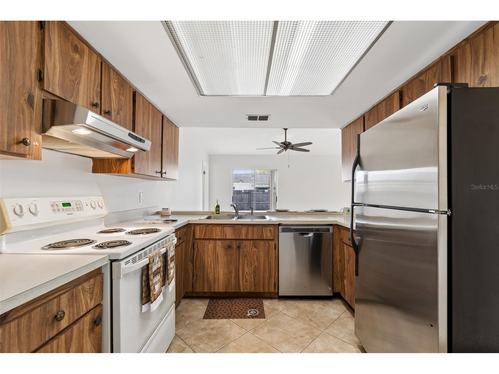 8272 Denise Drive E Seminole FL 33777 TB8507834 image3
