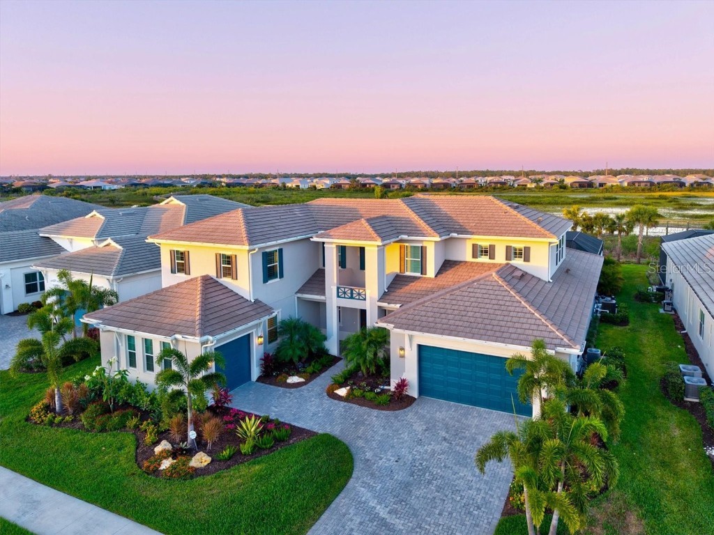 8272 Redonda Loop Bradenton FL 34202 A4652770 image1