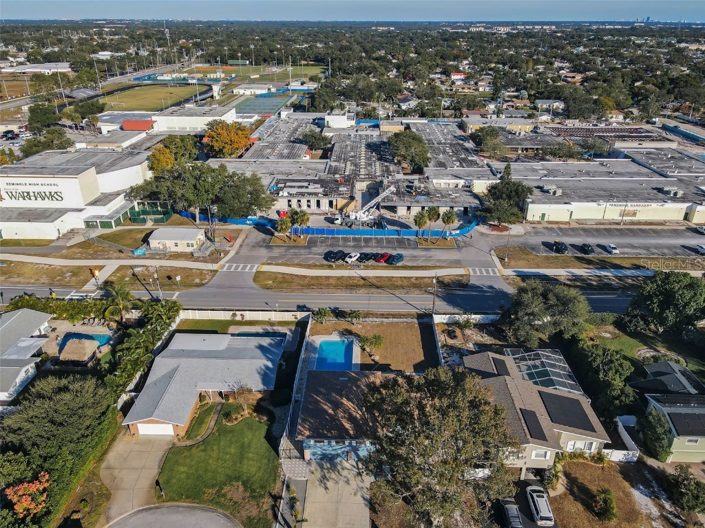 8273 131st Way N Seminole FL 33776 TB8446909 image10