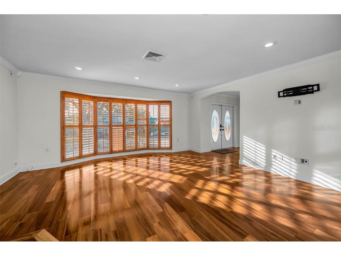 8273 131st Way N Seminole FL 33776 TB8446909 image22