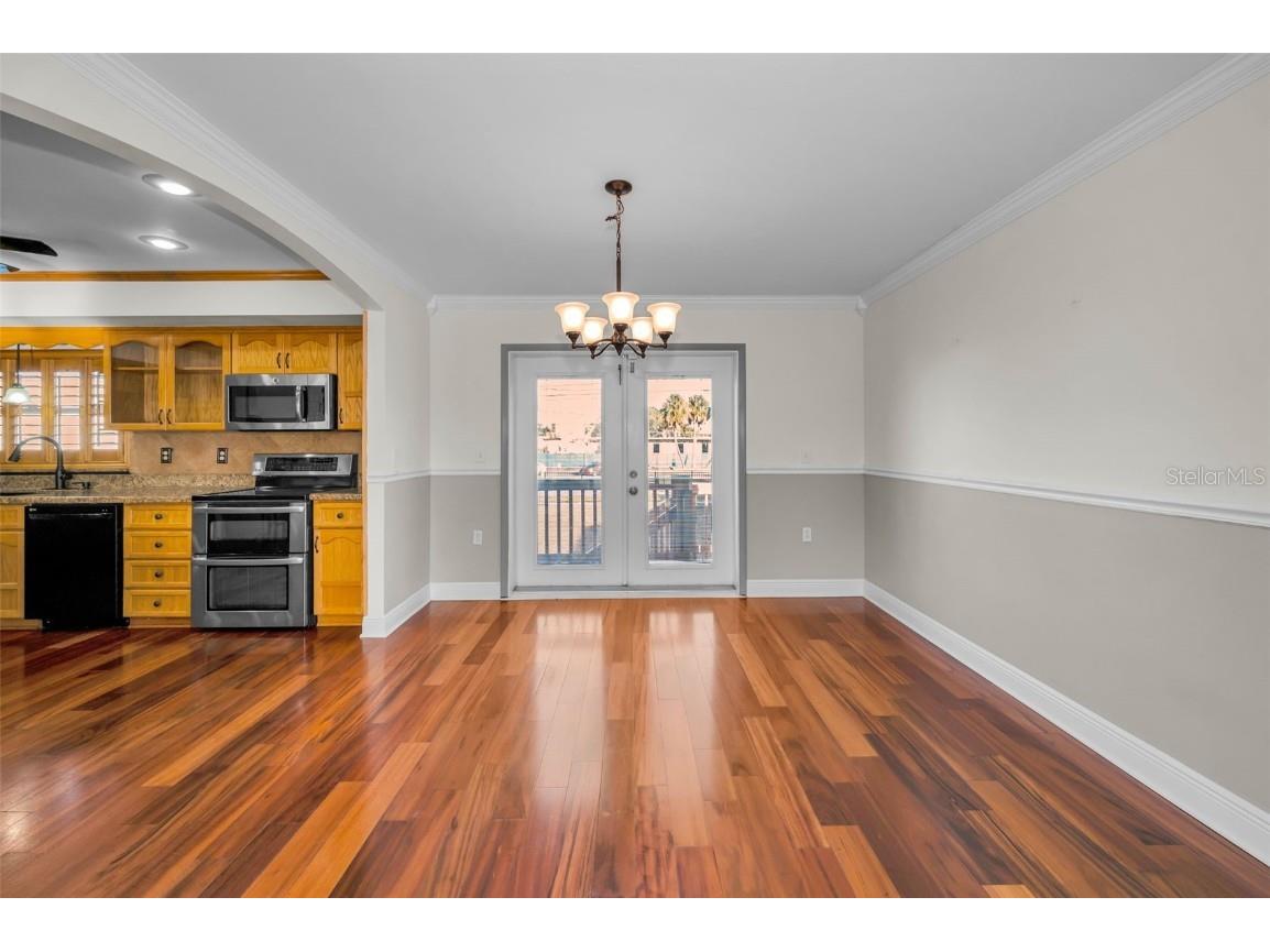 8273 131st Way N Seminole FL 33776 TB8446909 image27