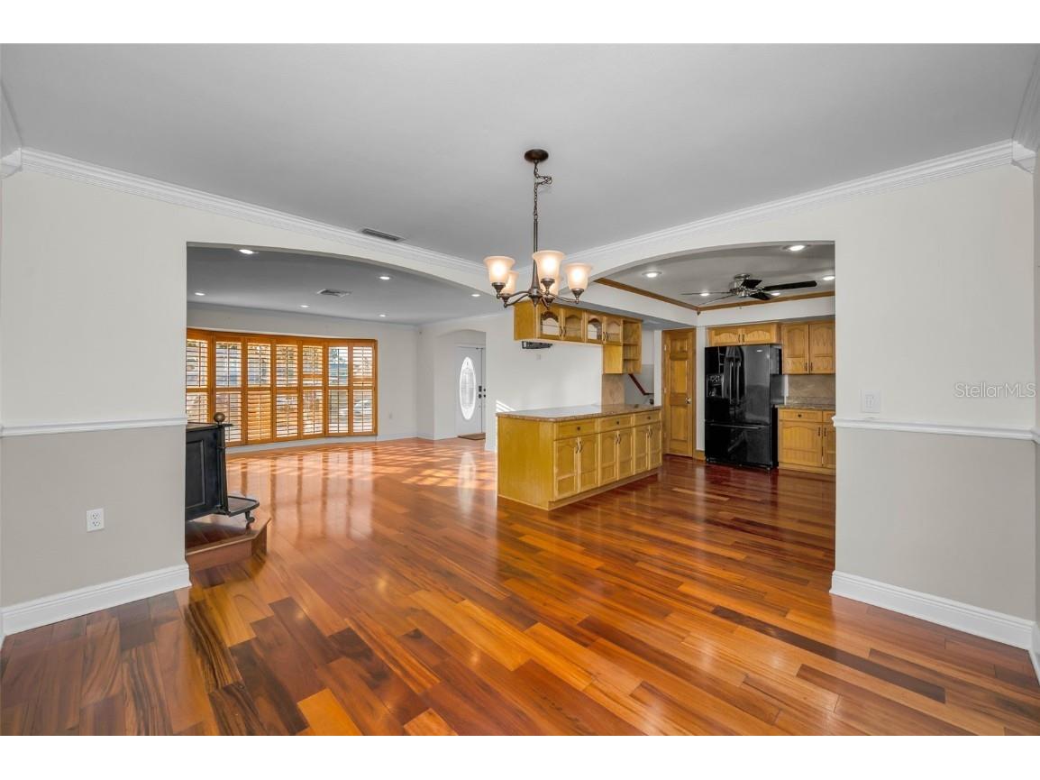 8273 131st Way N Seminole FL 33776 TB8446909 image28