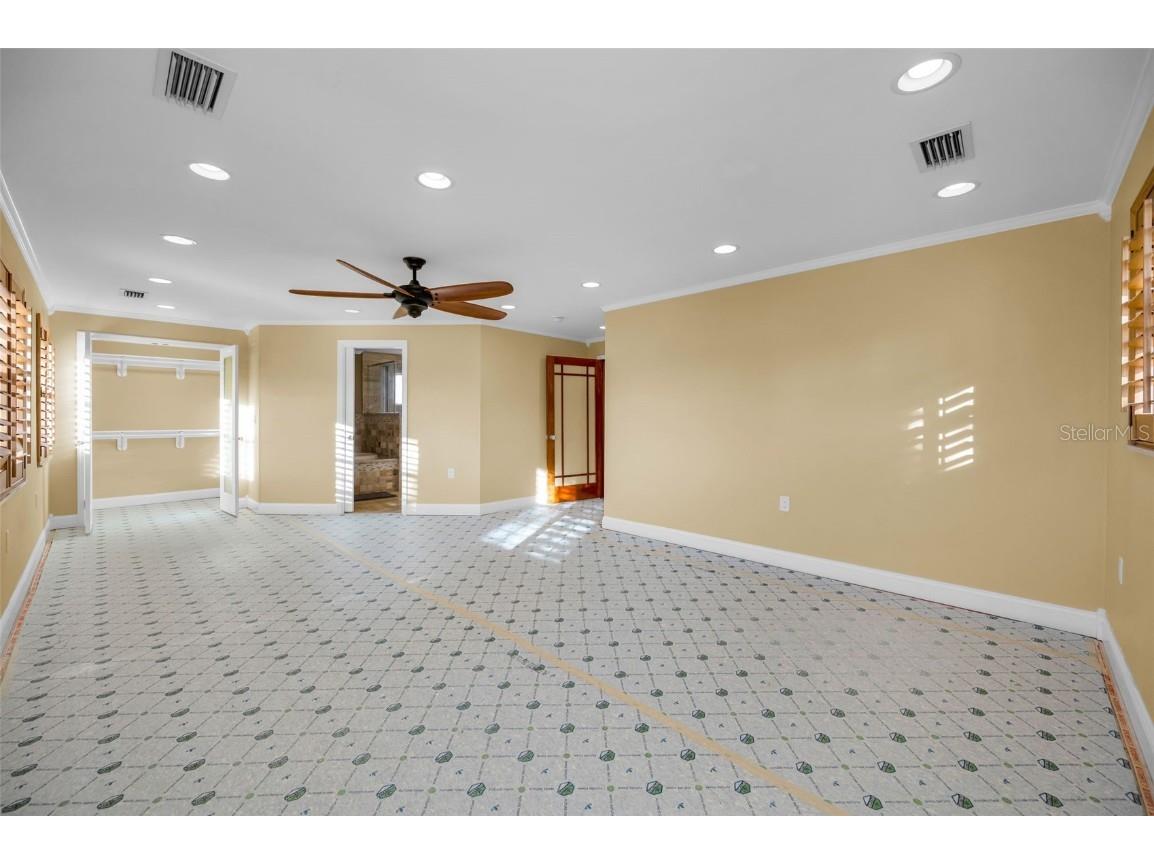 8273 131st Way N Seminole FL 33776 TB8446909 image40