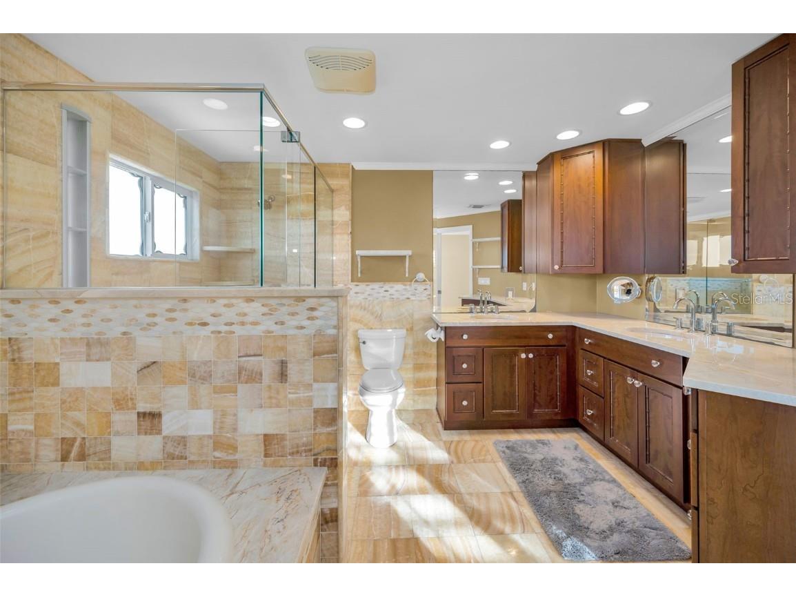 8273 131st Way N Seminole FL 33776 TB8446909 image42