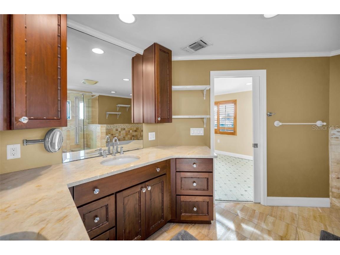 8273 131st Way N Seminole FL 33776 TB8446909 image46