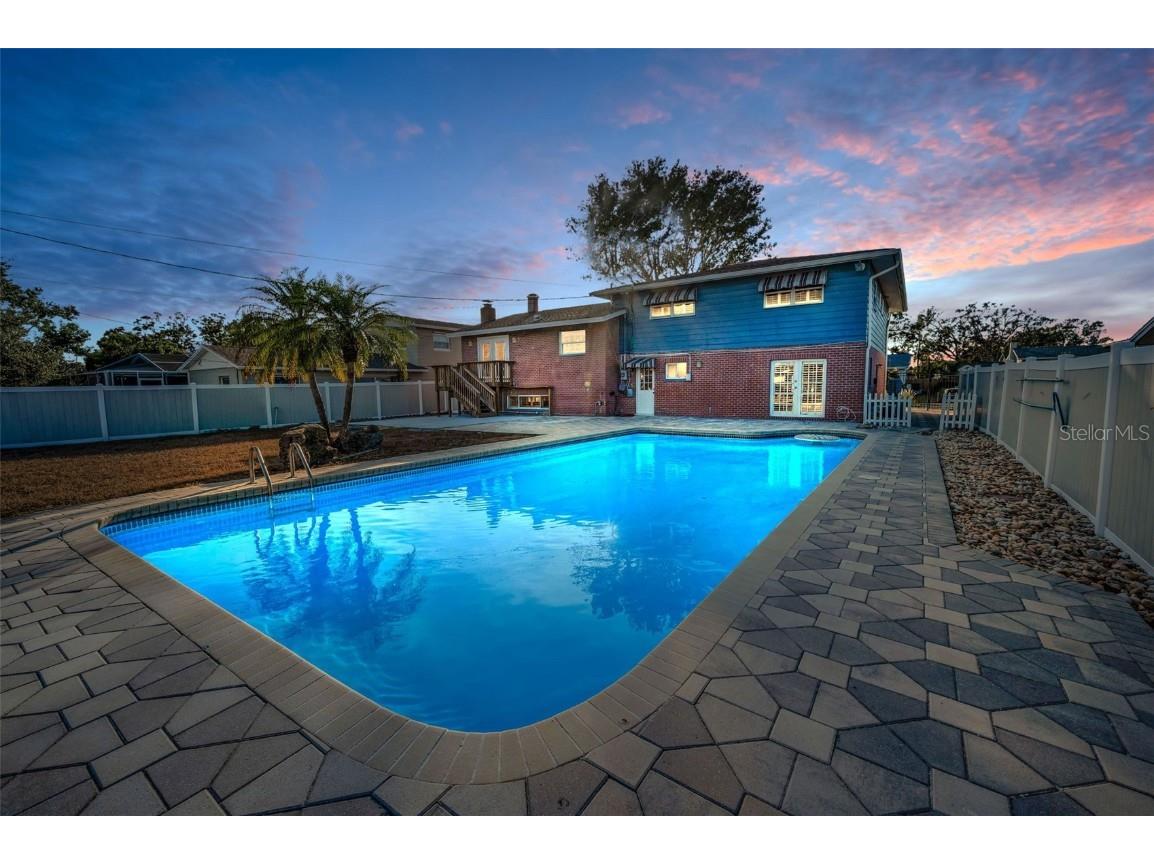 8273 131st Way N Seminole FL 33776 TB8446909 image5