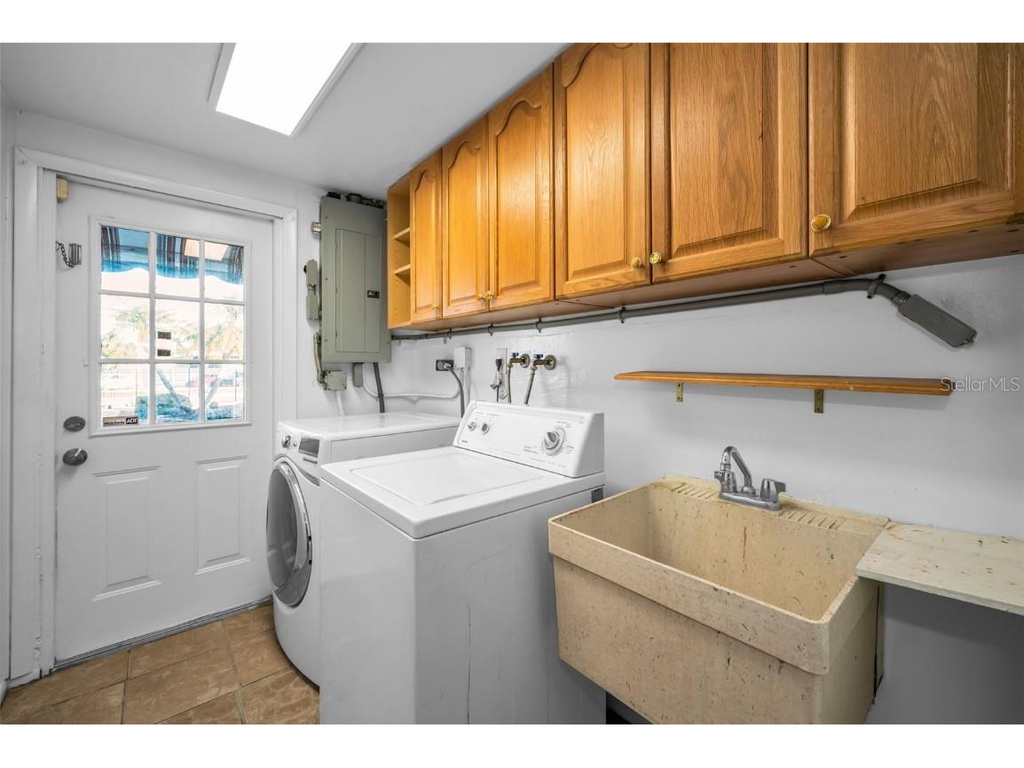 8273 131st Way N Seminole FL 33776 TB8446909 image53