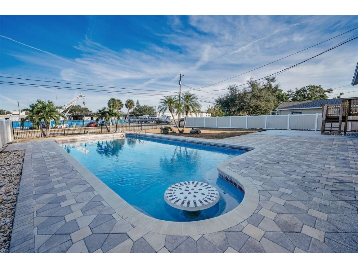 8273 131st Way N Seminole FL 33776 TB8446909 image71