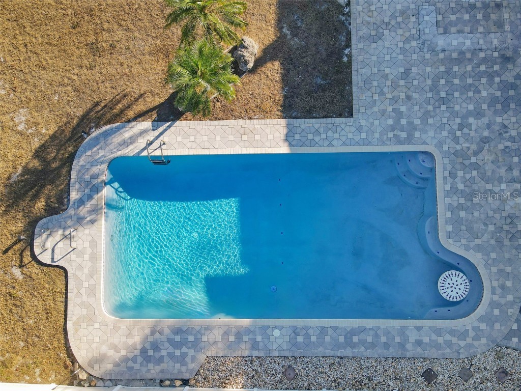 8273 131st Way N Seminole FL 33776 TB8446909 image72