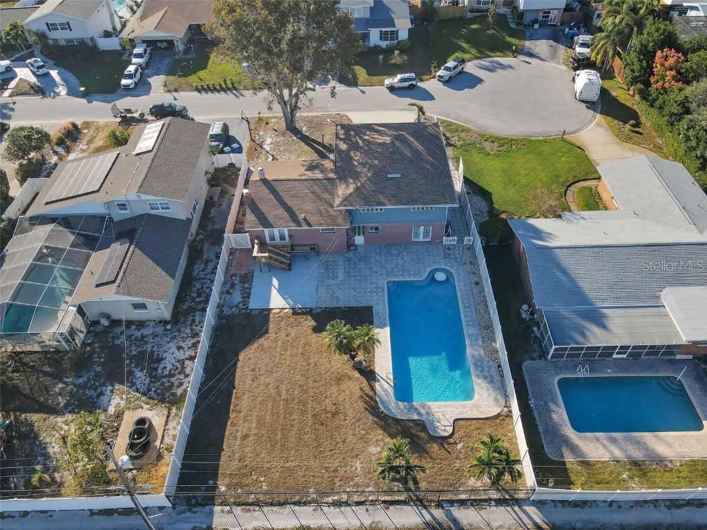 8273 131st Way N Seminole FL 33776 TB8446909 image73