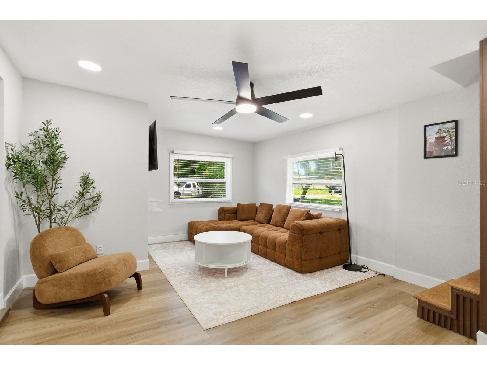 8274 Rose Terrace Seminole FL 33777 TB8512279 image3