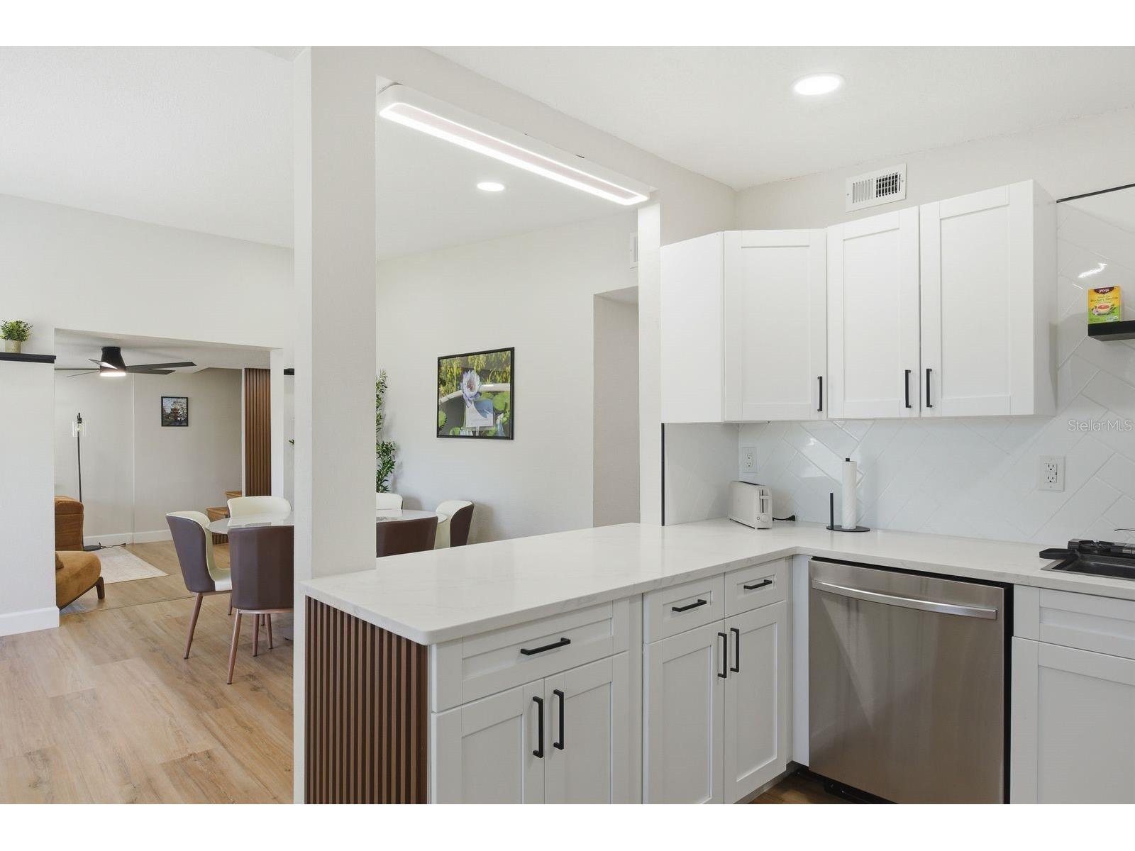 8274 Rose Terrace Seminole FL 33777 TB8512279 image8