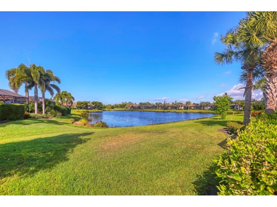 8275 Varenna Drive Sarasota FL 34231 A4672486 image32