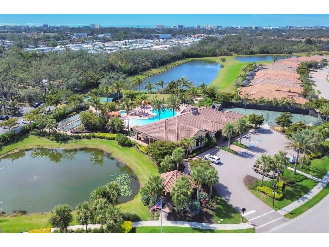 8275 Varenna Drive Sarasota FL 34231 A4672486 image35