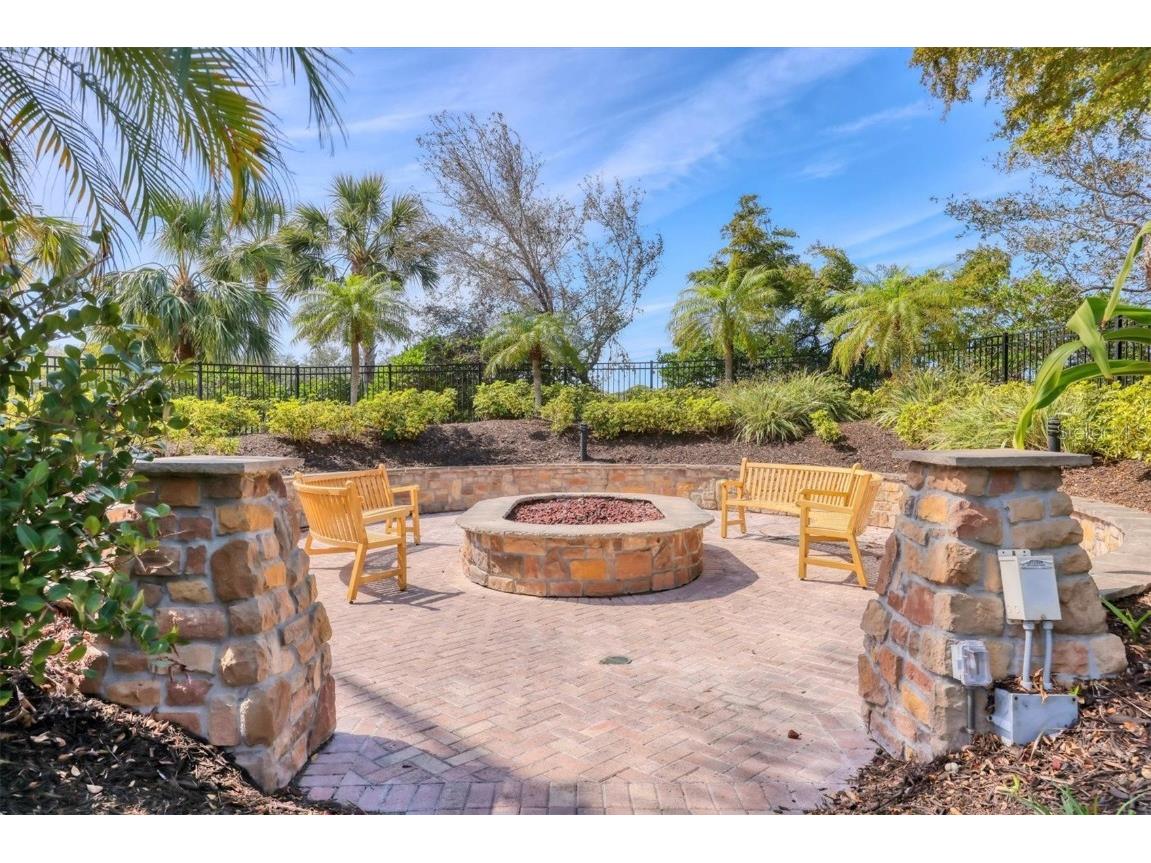 8275 Varenna Drive Sarasota FL 34231 A4672486 image49