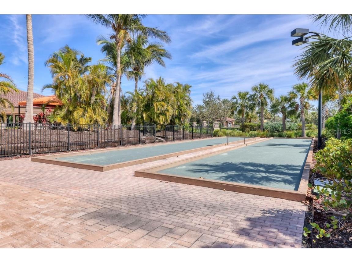 8275 Varenna Drive Sarasota FL 34231 A4672486 image54