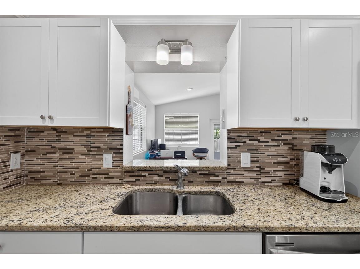 8276 91st Street Seminole FL 33777 TB8429471 image26