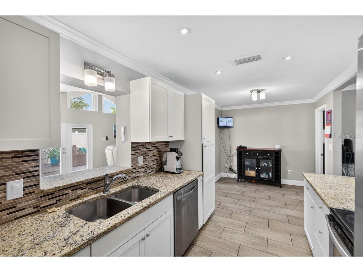 8276 91st Street Seminole FL 33777 TB8429471 image29