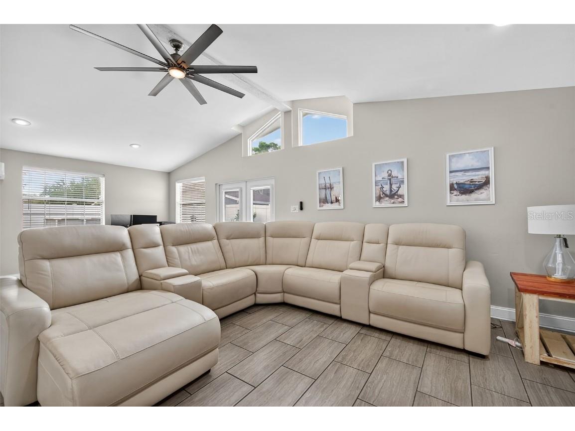 8276 91st Street Seminole FL 33777 TB8429471 image31