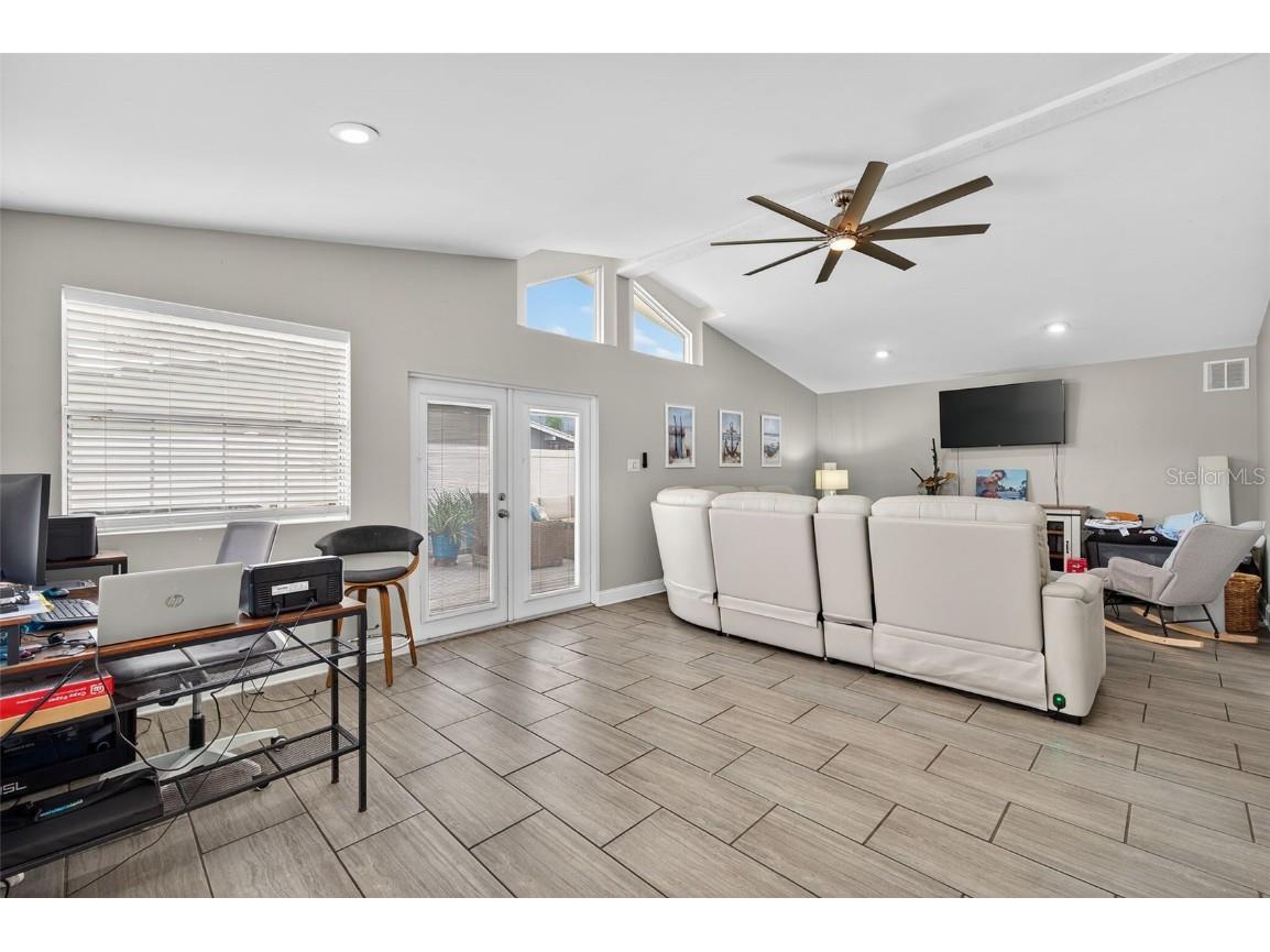 8276 91st Street Seminole FL 33777 TB8429471 image33