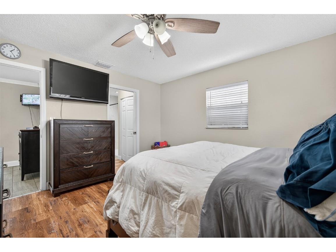 8276 91st Street Seminole FL 33777 TB8429471 image36