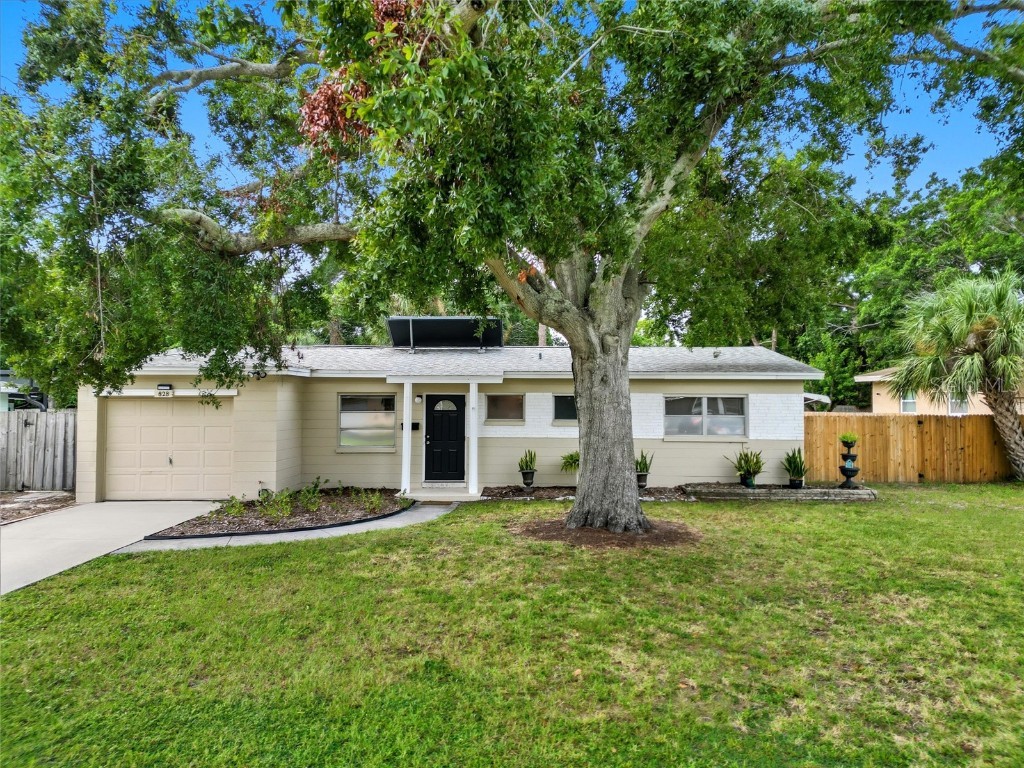 828 68th Avenue S Saint Petersburg FL 33705 TB8437126 image1