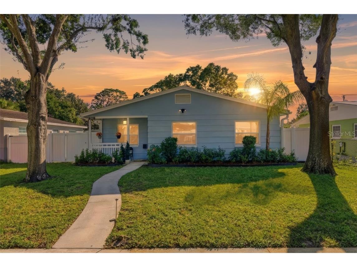 828 89th Avenue N Saint Petersburg FL 33702 TB8456204 image1