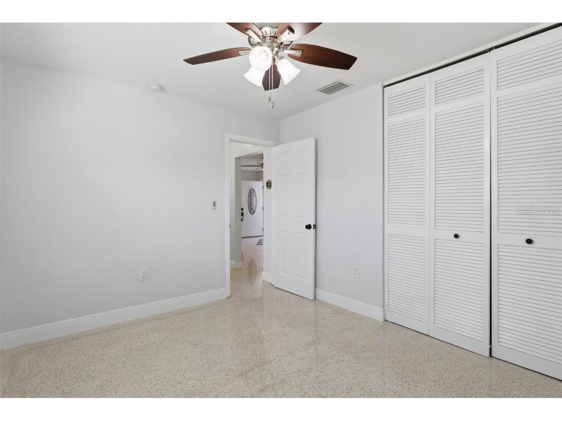 828 89th Avenue N Saint Petersburg FL 33702 TB8456204 image25