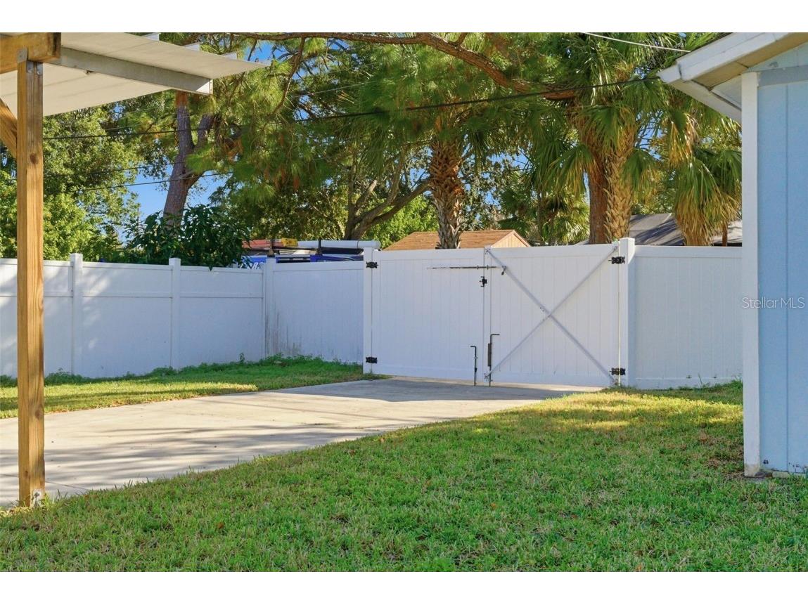 828 89th Avenue N Saint Petersburg FL 33702 TB8456204 image32
