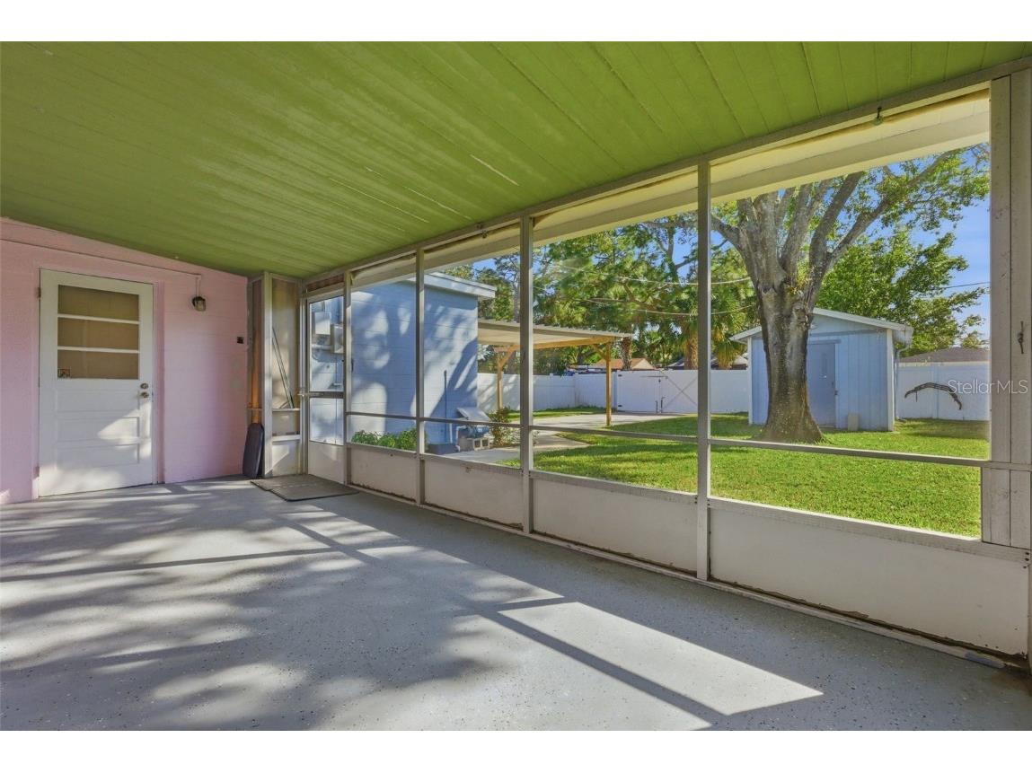 828 89th Avenue N Saint Petersburg FL 33702 TB8456204 image33